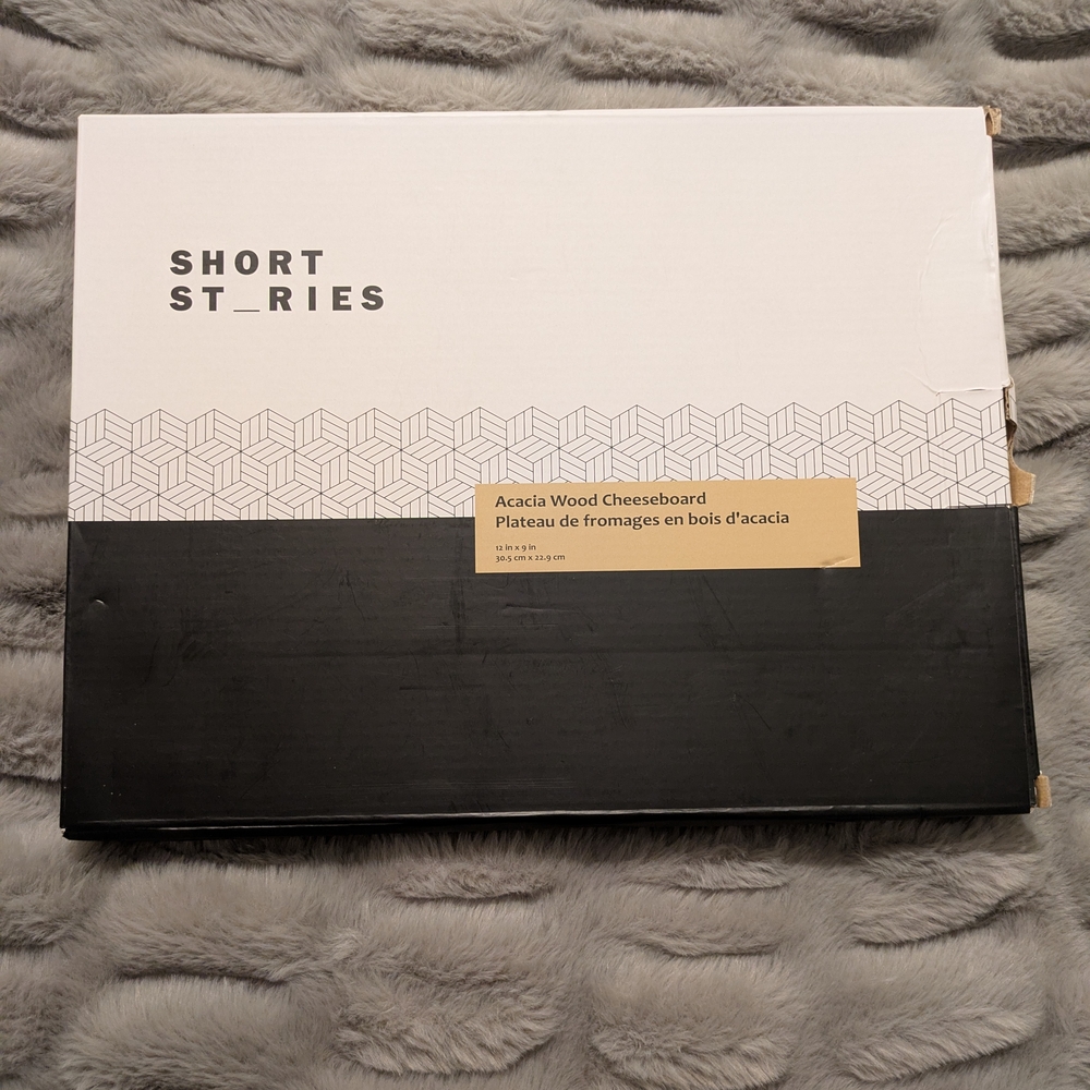 Short Stories Acacia Wood Cheeseboard
